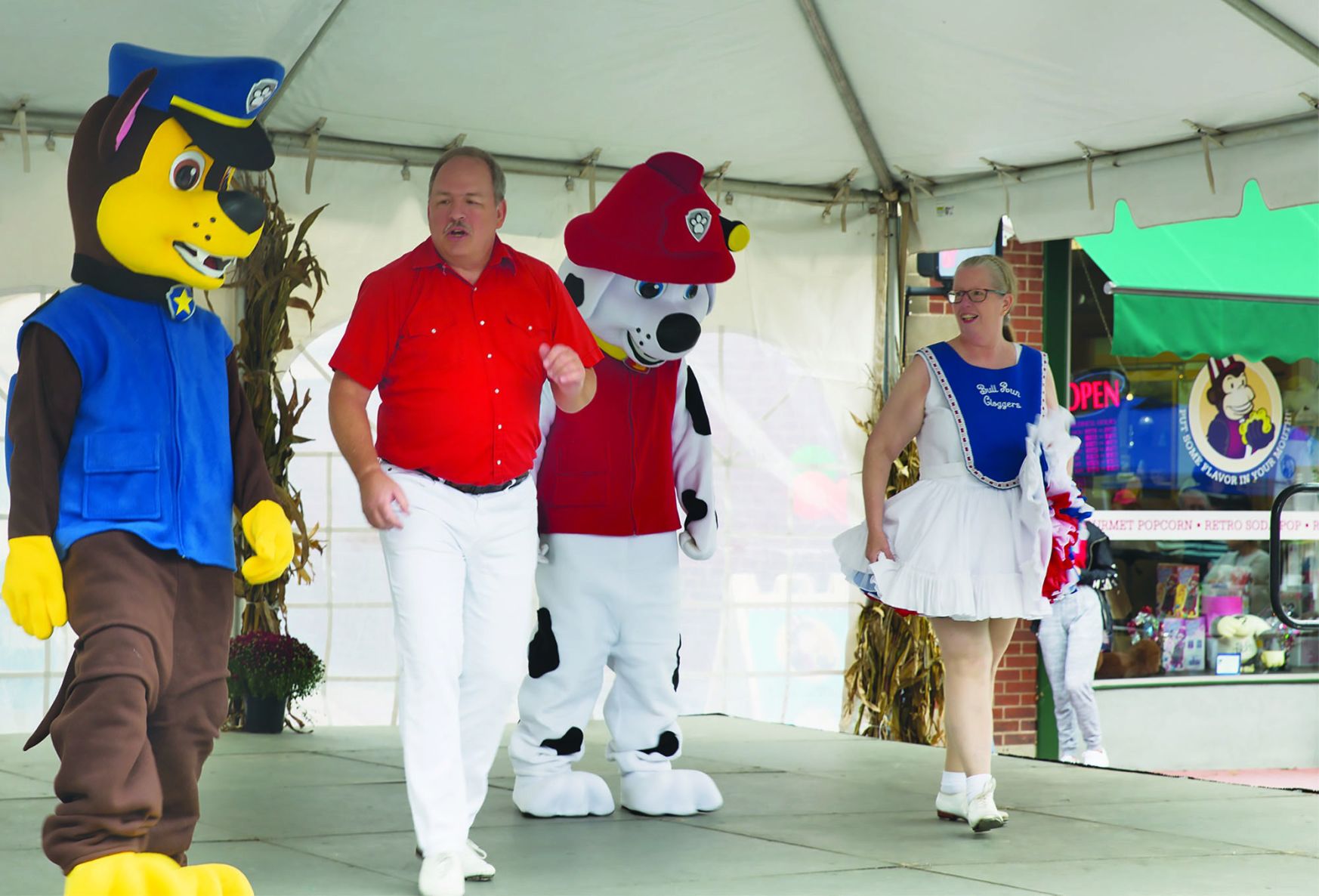 JUBILEE_DOGS_DANCE_PRINT.jpg